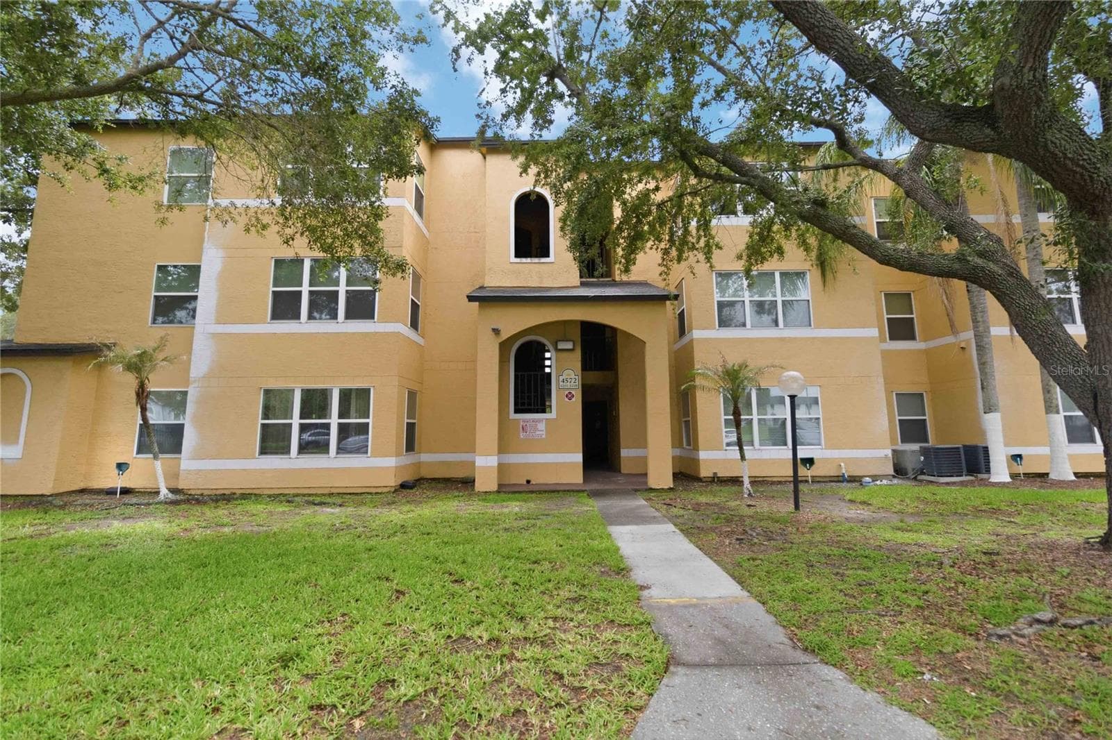 4572 COMMANDER DRIVE